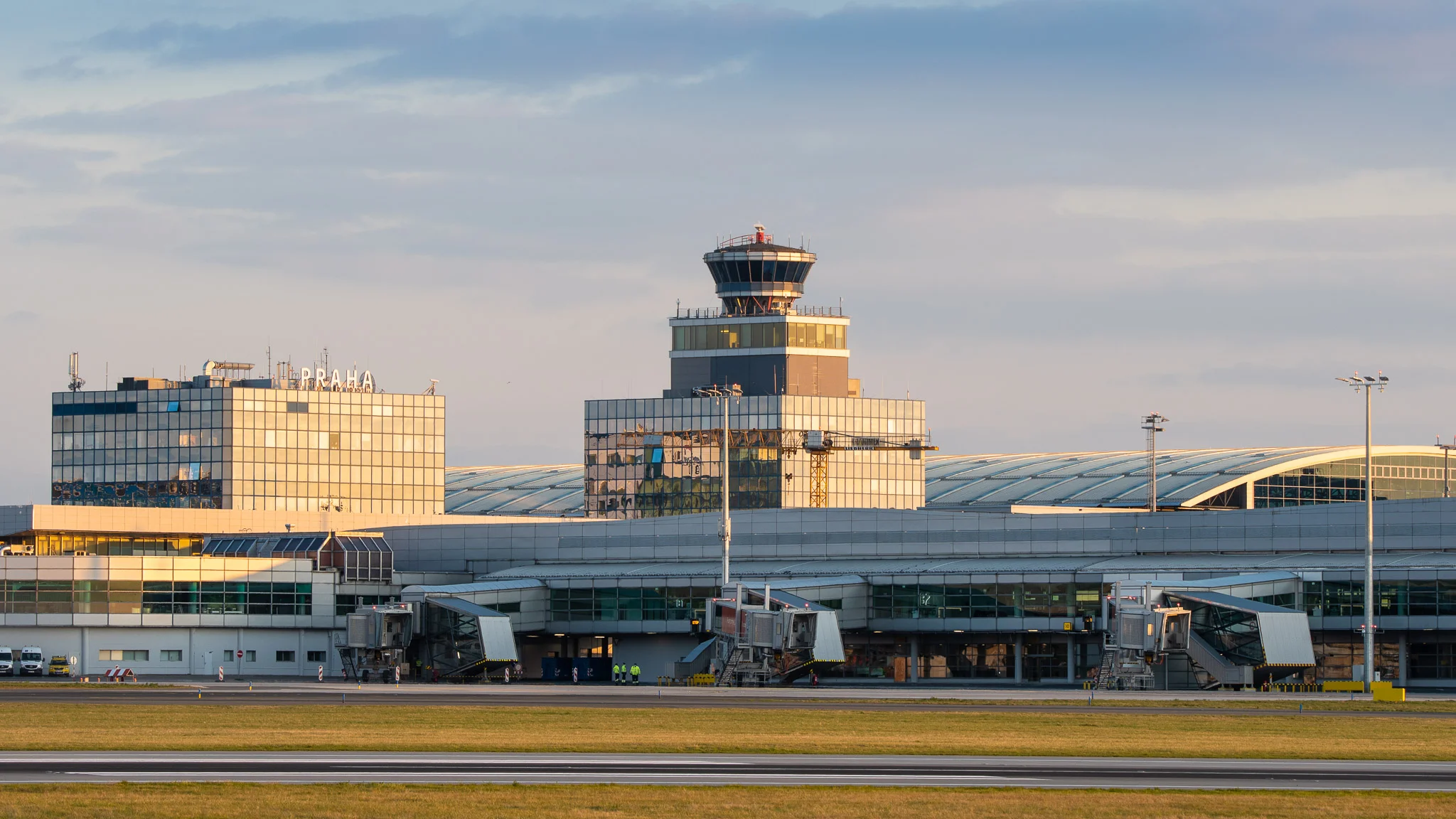 Planespotting Guide Prague Airport (LKPR)